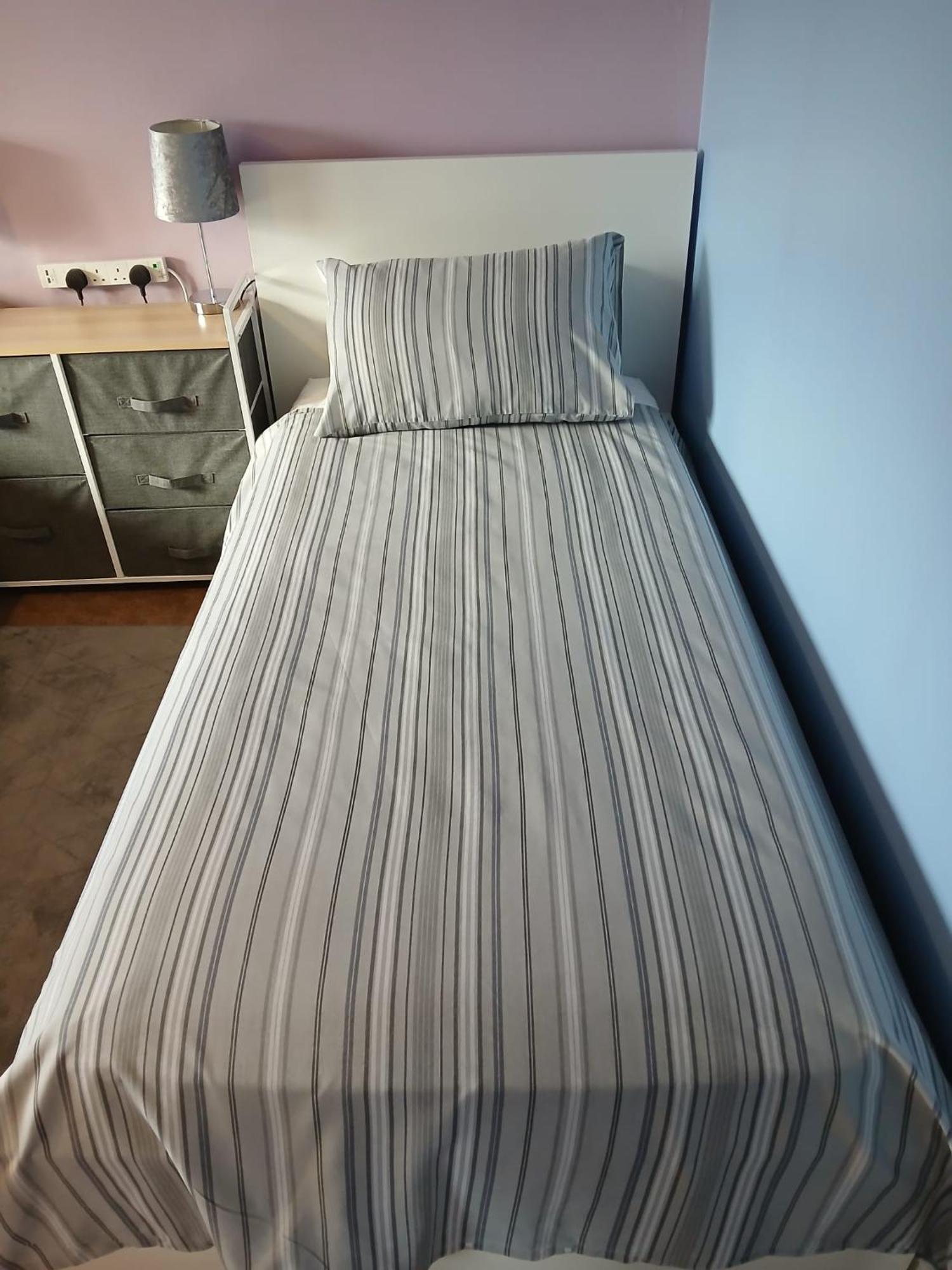 Twin Room In Prescot Homestay מראה חיצוני תמונה